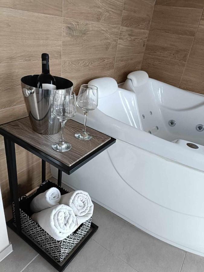West Panorama Penthouse - Apartment With A Fantastic View Of The City Szombathely Ngoại thất bức ảnh
