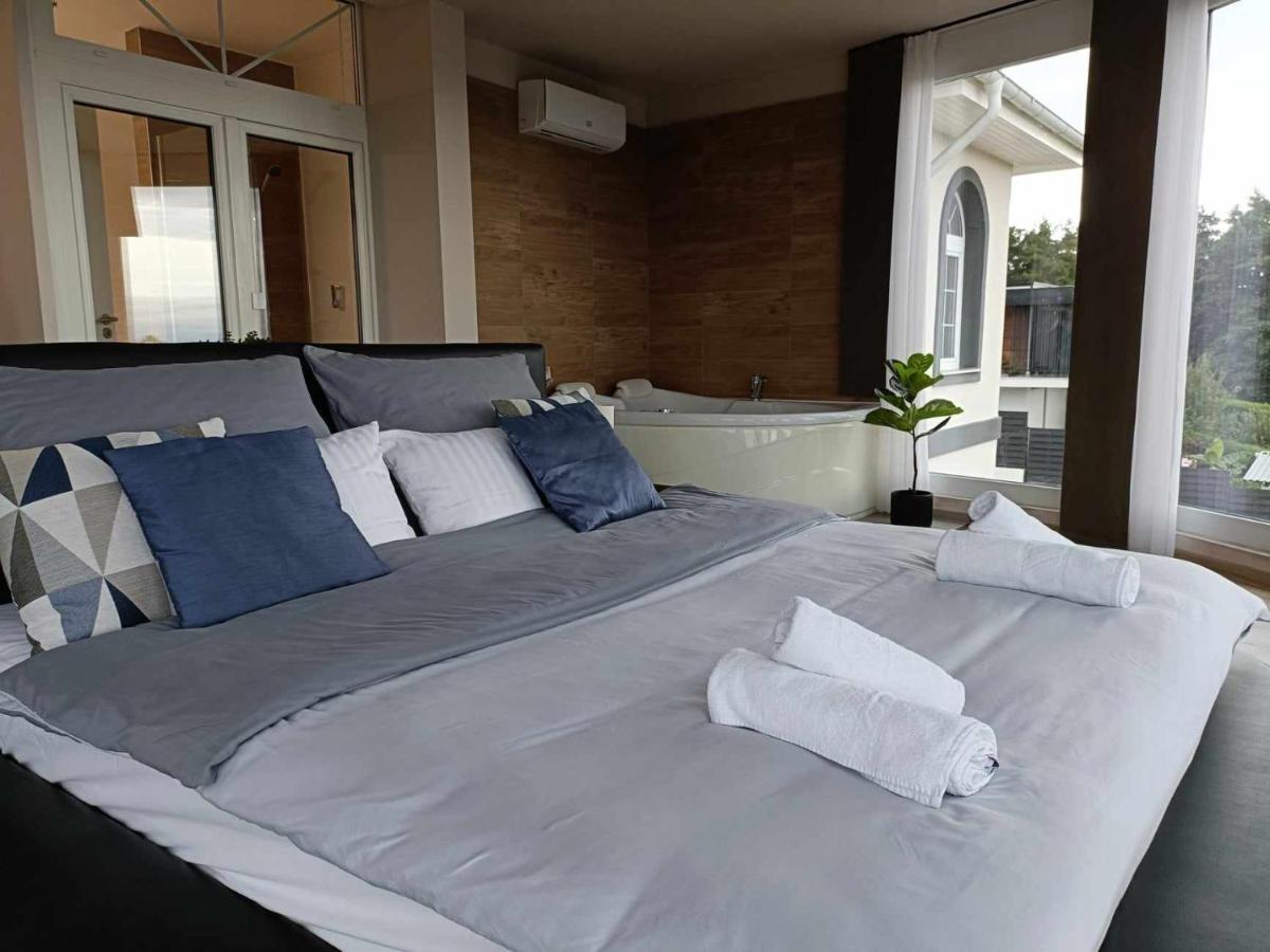 West Panorama Penthouse - Apartment With A Fantastic View Of The City Szombathely Ngoại thất bức ảnh