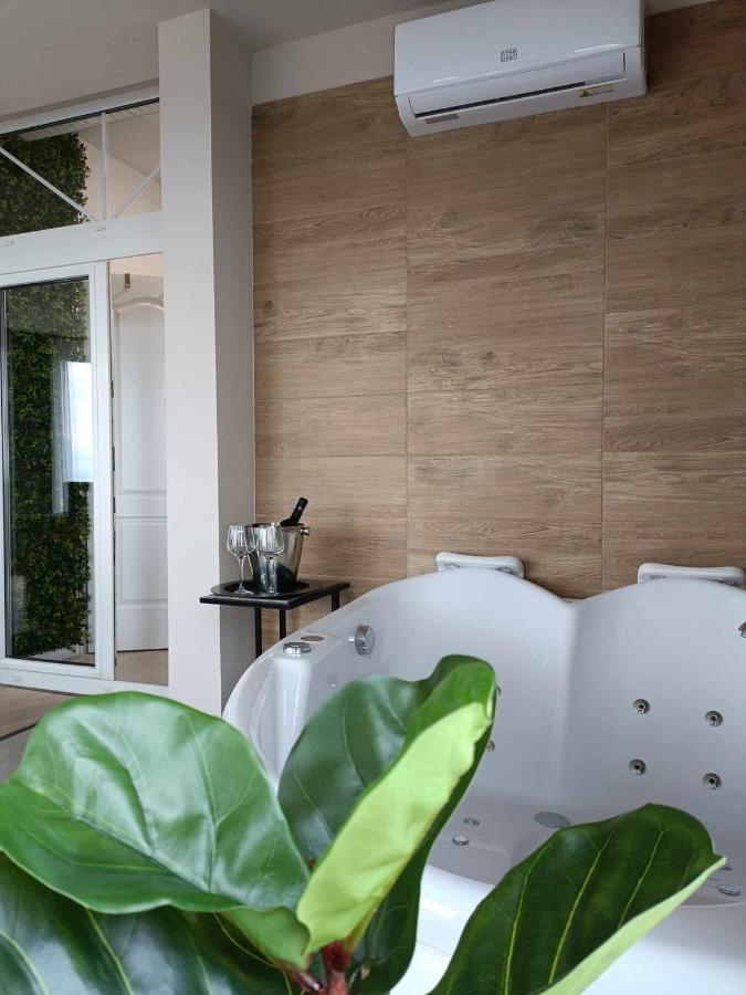 West Panorama Penthouse - Apartment With A Fantastic View Of The City Szombathely Ngoại thất bức ảnh