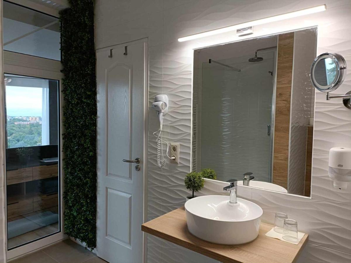 West Panorama Penthouse - Apartment With A Fantastic View Of The City Szombathely Ngoại thất bức ảnh