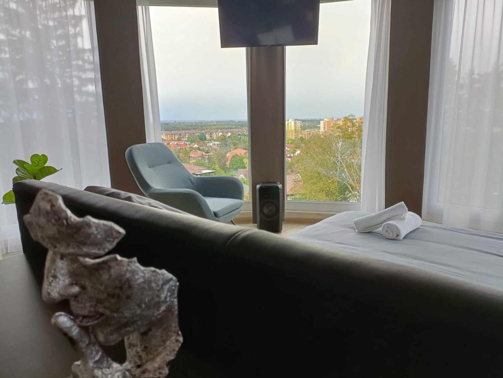 West Panorama Penthouse - Apartment With A Fantastic View Of The City Szombathely Ngoại thất bức ảnh